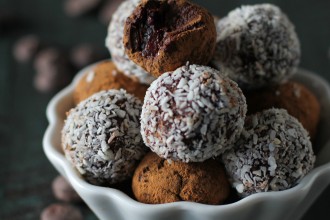 Superfood Truffles for Valentine’s Day