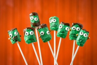 Frankenstein Marshmallow Sticks For Halloween!