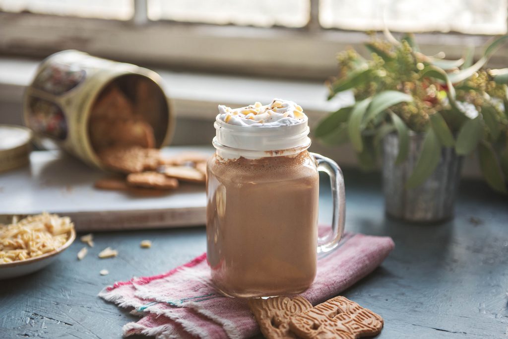 chocolate smoothie-dates-almonds-HelloFresh