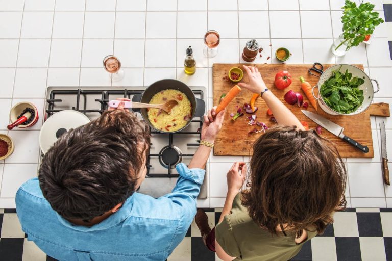 5 Reasons Why Cooking Together Is Better Than Pretty Much Anything