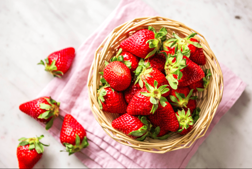 strawberry rhubarb-spring-fruits-strawberry-hellofresh