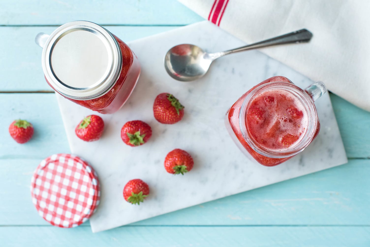 difference between jelly and jam-HelloFresh-strawberry