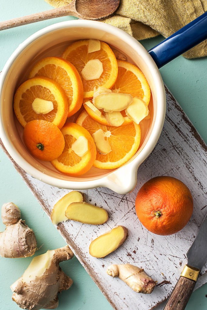 how to make your house smell good-diy-natural-room-scents-HelloFresh-spring-orange-ginger-almond-extract-simmering-pot