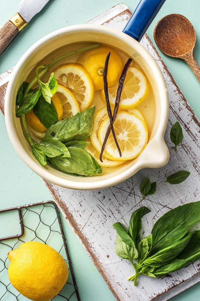 how to make your house smell good-diy-natural-room-scents-HelloFresh-spring-lemon-basil-vanilla-extract-simmering-pot