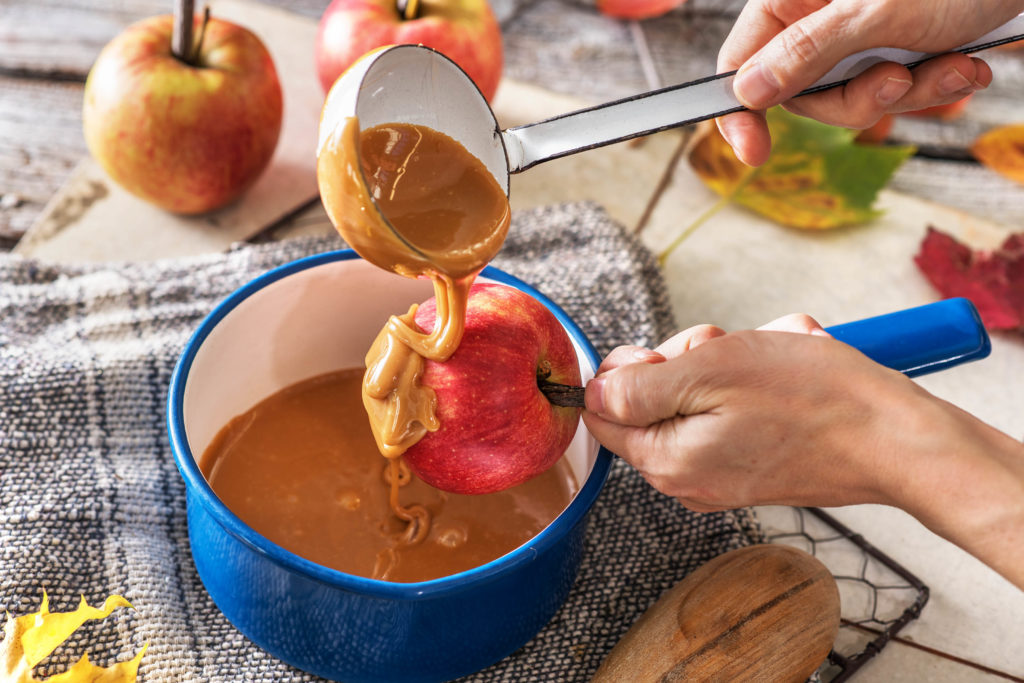 how to make caramel apples-HelloFresh