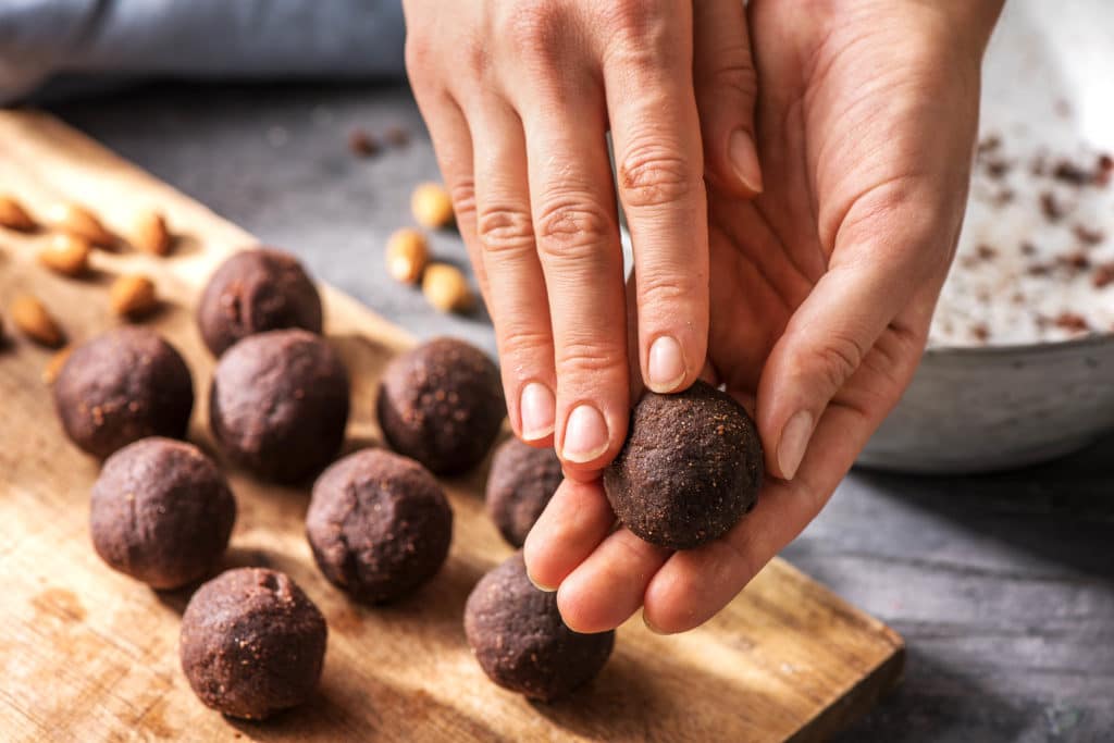 energy balls recipe-HelloFresh-chocolate-almond