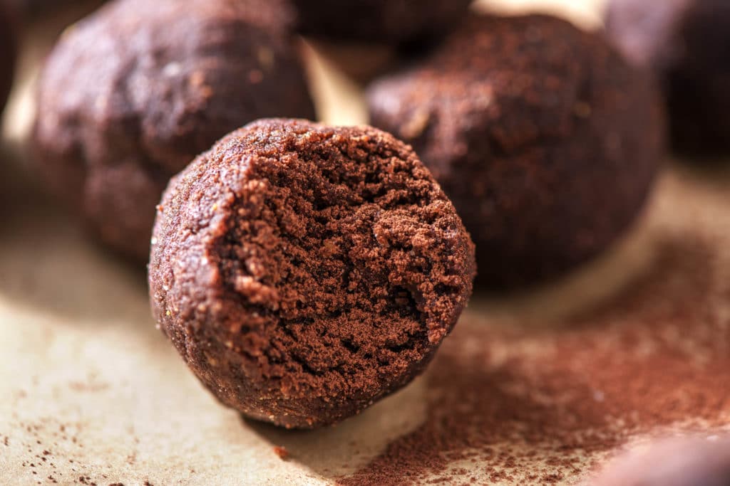 energy balls recipe-HelloFresh-chocolate-almond